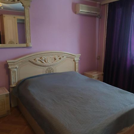 Затишні Апартаменти В Центрі Rivne Ngoại thất bức ảnh