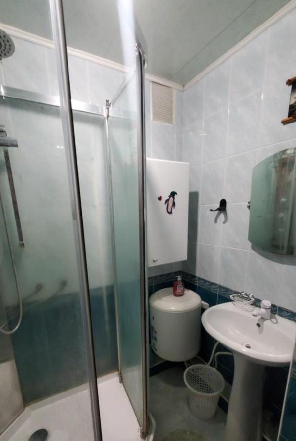 Затишні Апартаменти В Центрі Rivne Ngoại thất bức ảnh